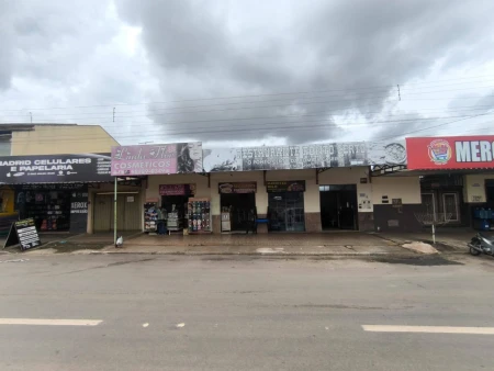 Casa Comercial no Jardim Veneza