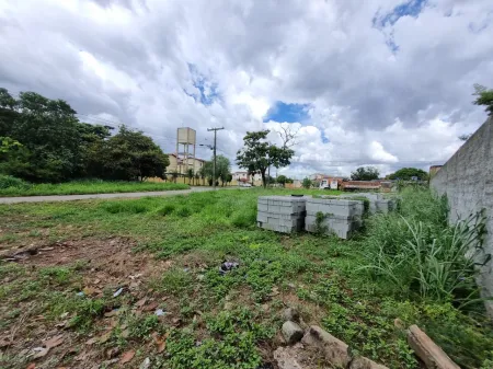 Terreno Comercial no Sítio Santa Luzia
