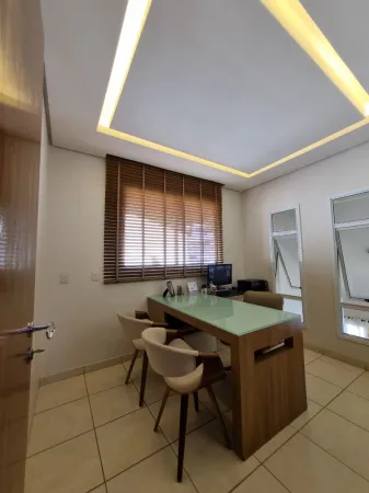 Sobrado com 5 Quartos à Venda, 359M² no Parque Amazônia - Goiânia