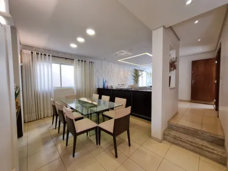 Sobrado com 5 Quartos à Venda, 359M² no Parque Amazônia - Goiânia