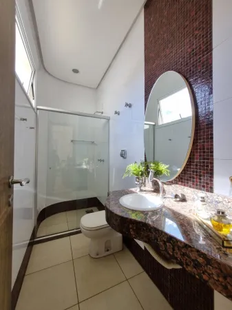 Sobrado com 5 Quartos à Venda, 359M² no Parque Amazônia - Goiânia