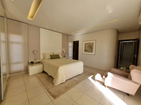 Sobrado com 5 Quartos à Venda, 359M² no Parque Amazônia - Goiânia