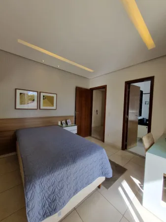 Sobrado com 5 Quartos à Venda, 359M² no Parque Amazônia - Goiânia
