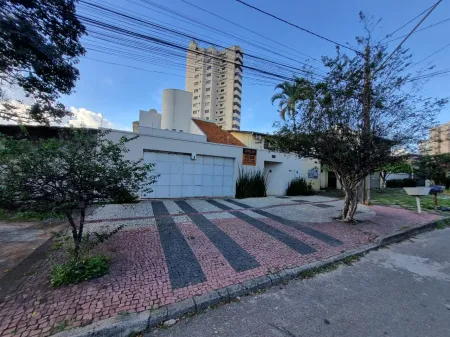 Sobrado com 5 Quartos à Venda, 359M² no Parque Amazônia - Goiânia