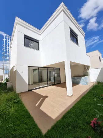 Sobrado Jardins Marselha