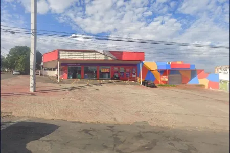Prédio no Panorama Parque