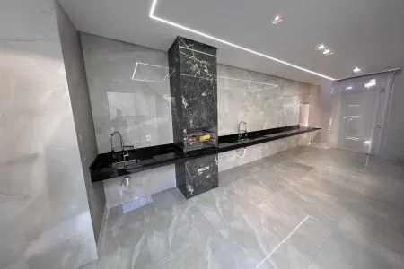 Casa no Jardim Atlântico
