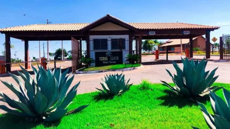 Terreno no Condomínio Terra Santa Monte Hermon