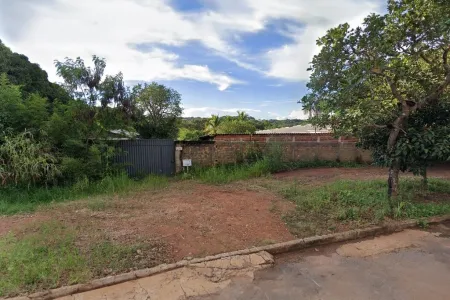 Área no Jardim Mariliza