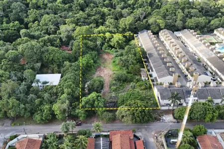 Área no Jardim Mariliza