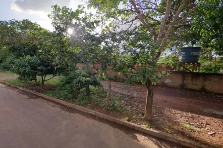Área no Jardim Mariliza