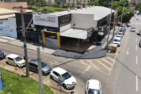 Prédio no Jardim Goiás