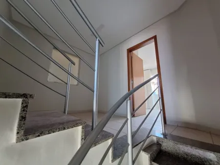 Sobrado no Residencial Madrid