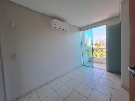 Sobrado no Residencial Madrid