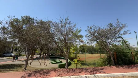 Sobrado no Residencial Parque Mendanha