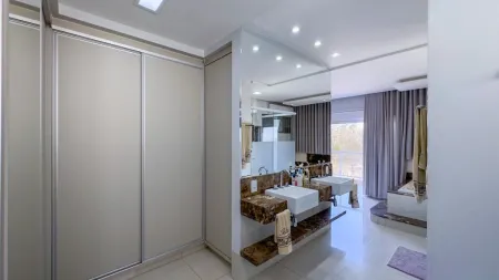 Sobrado no Residencial Parque Mendanha