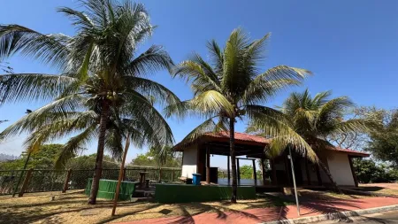 Sobrado no Residencial Parque Mendanha