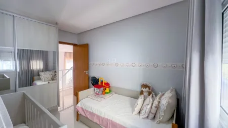 Sobrado no Residencial Parque Mendanha