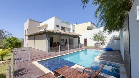 Sobrado no Residencial Parque Mendanha