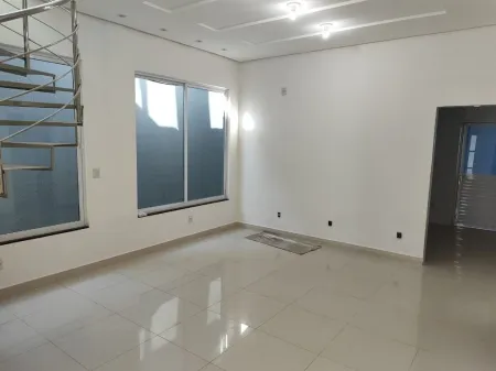 Sobrado no Residencial Monte Cristo