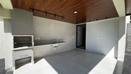 Sobrado no Jardim Atlântico