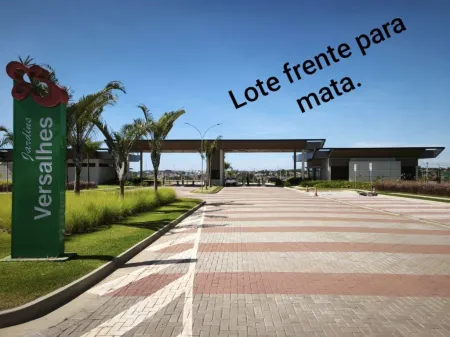 Lote no Jardins Versalhes