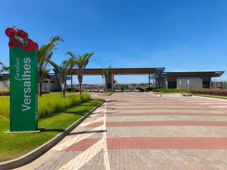Lote no Jardins Versalhes