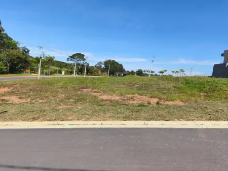 Lote no Jardins Versalhes