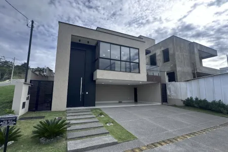 Casa no Jardins Nápoles