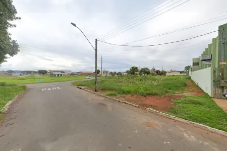 Área no Residencial Canadá