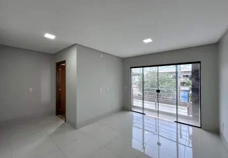 Sobrado no Jardim Atlântico