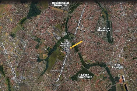 Área no Jardim Presidente