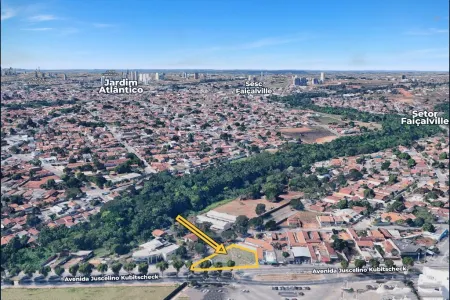 Área no Jardim Presidente