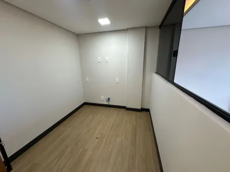 Sala no Edifício Trend Office