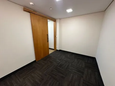Sala no Edifício Trend Office