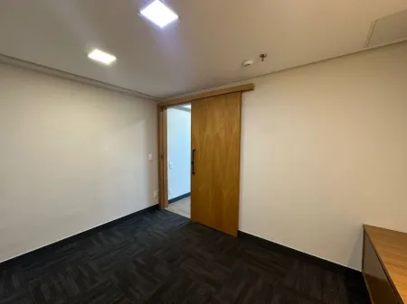 Sala no Edifício Trend Office