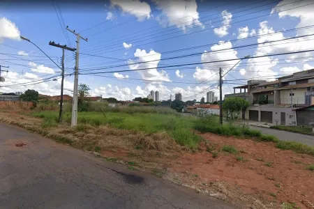 Lote no Setor Serrinha