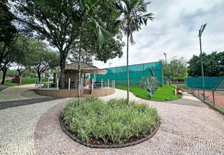 Sobrado no Jardins Atenas