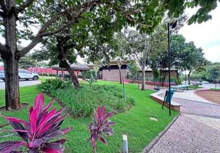 Sobrado no Jardins Atenas