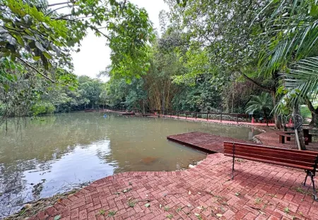 Sobrado no Jardins Atenas