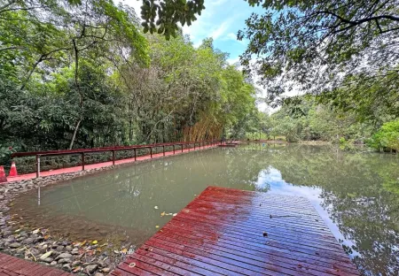 Sobrado no Jardins Atenas