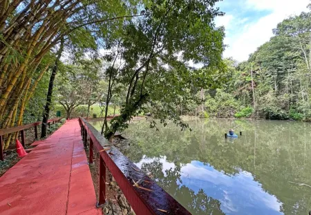 Sobrado no Jardins Atenas