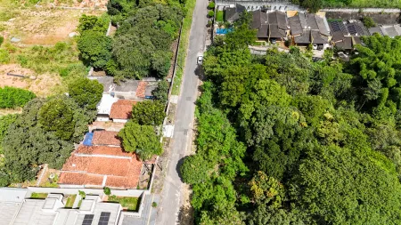 Área no Jardim Novo Mundo