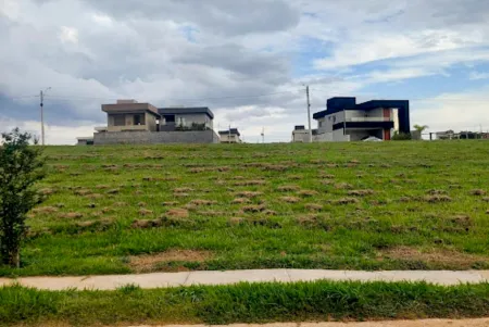 Terreno no Parqville Quaresmeira