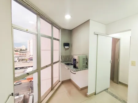 Sala no Edifício Olympus Plaza