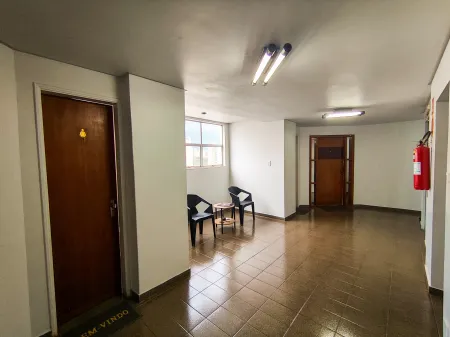 Sala no Edifício Olympus Plaza