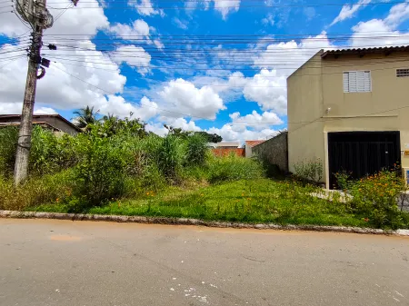 Lote no Setor Vilage Santa Rita