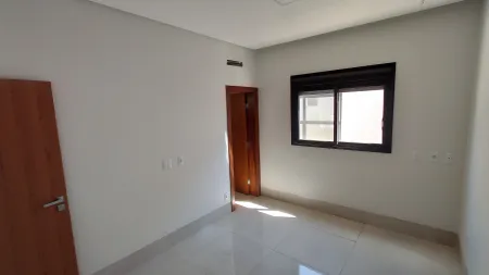 Sobrado no Jardins Valência