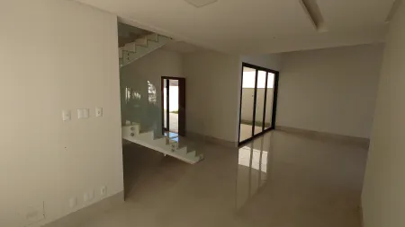 Sobrado no Jardins Valência