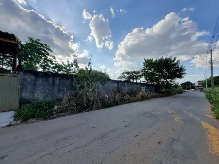 Terreno no Solar Bougainville